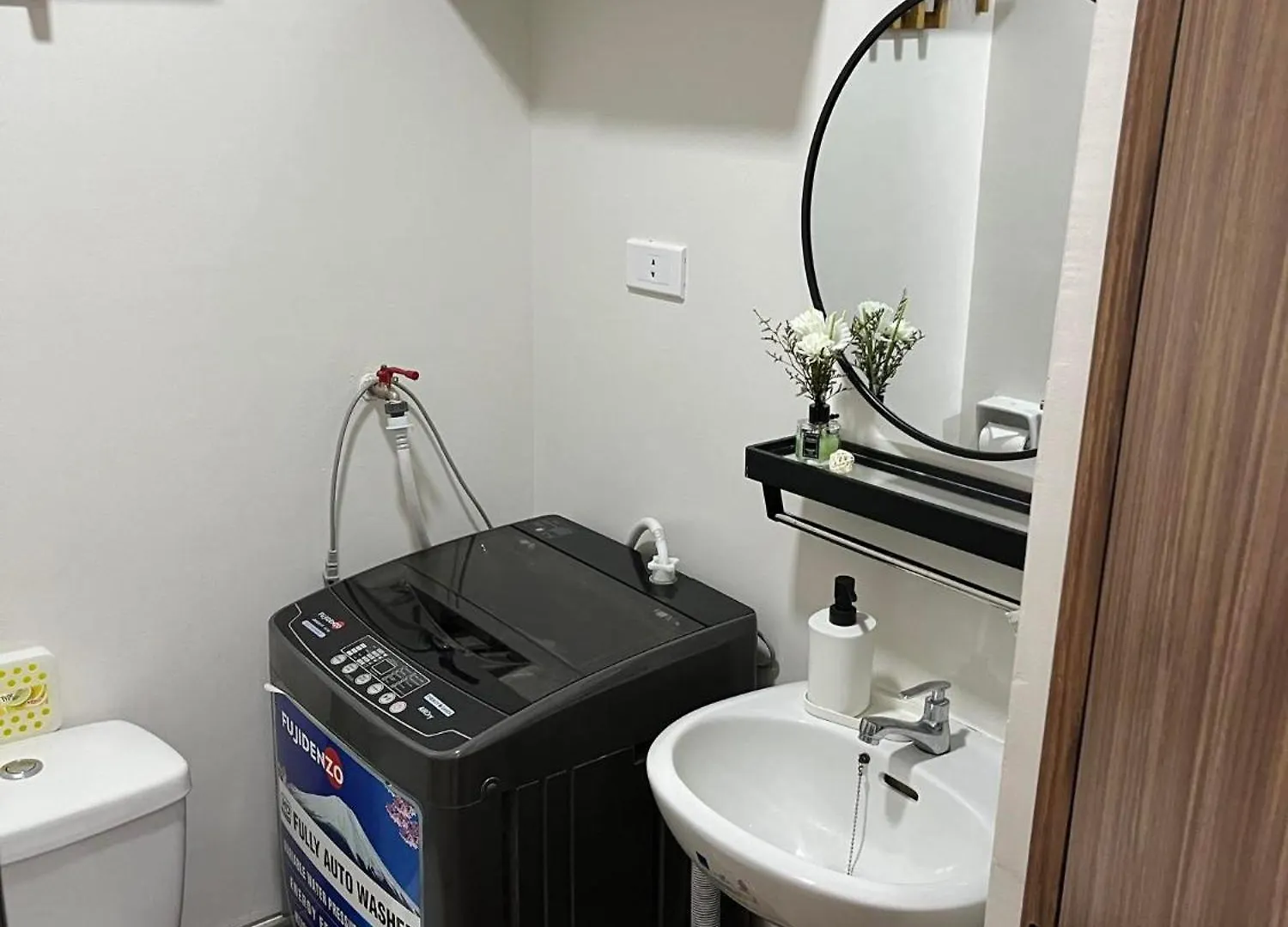 Apartment Tower 3 Spring Residences Manila Philippines